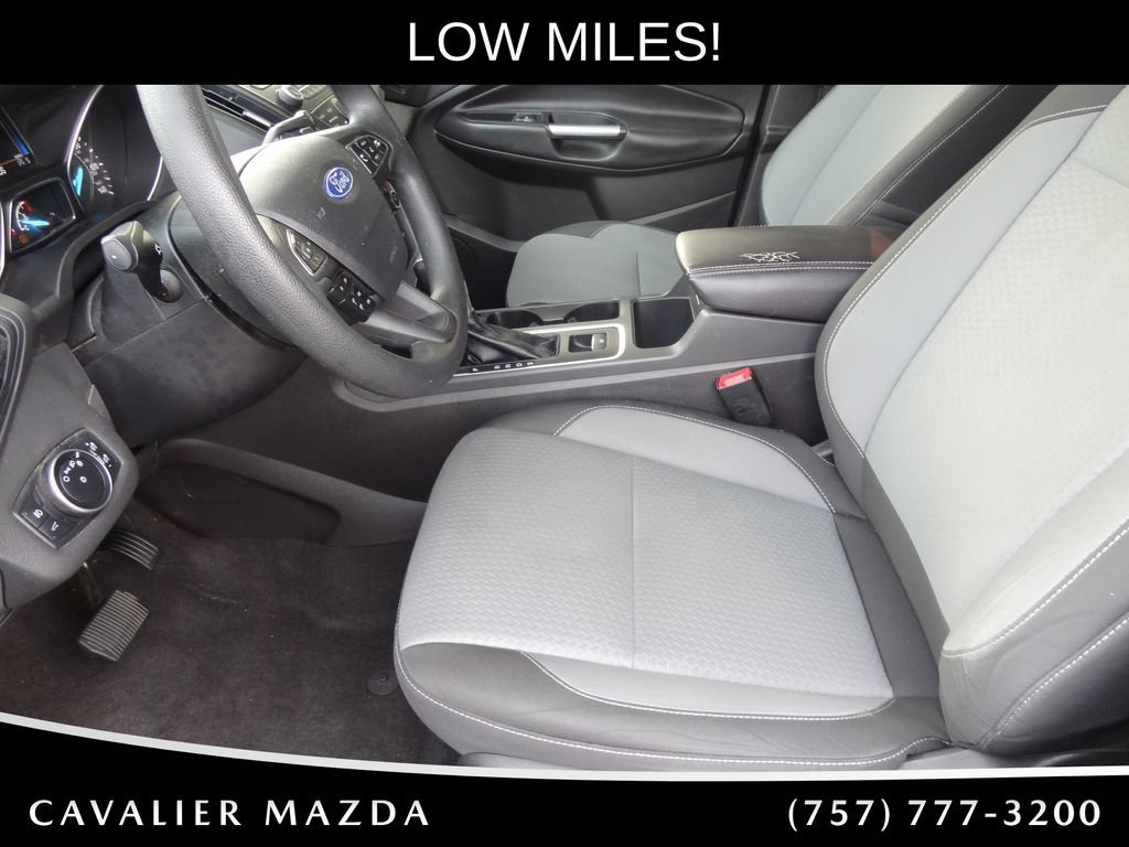 Used 2017 Ford Escape SE FWD image 9