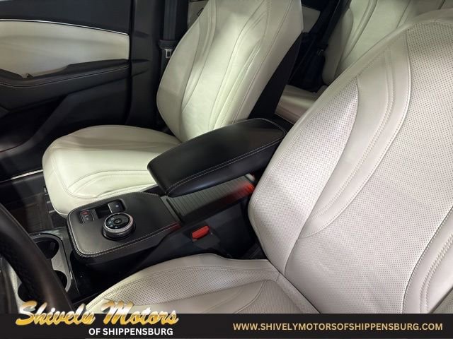 Used 2022 Ford Mustang Mach-E Premium RWD image 20