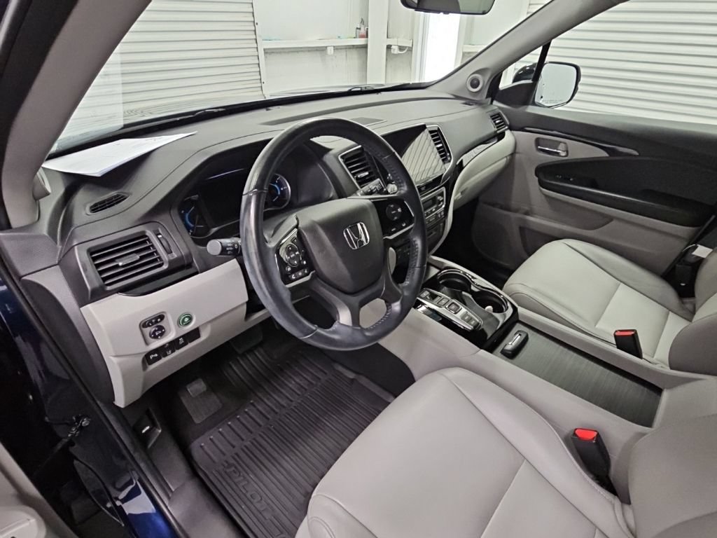 Used 2021 Honda Pilot Touring image 12