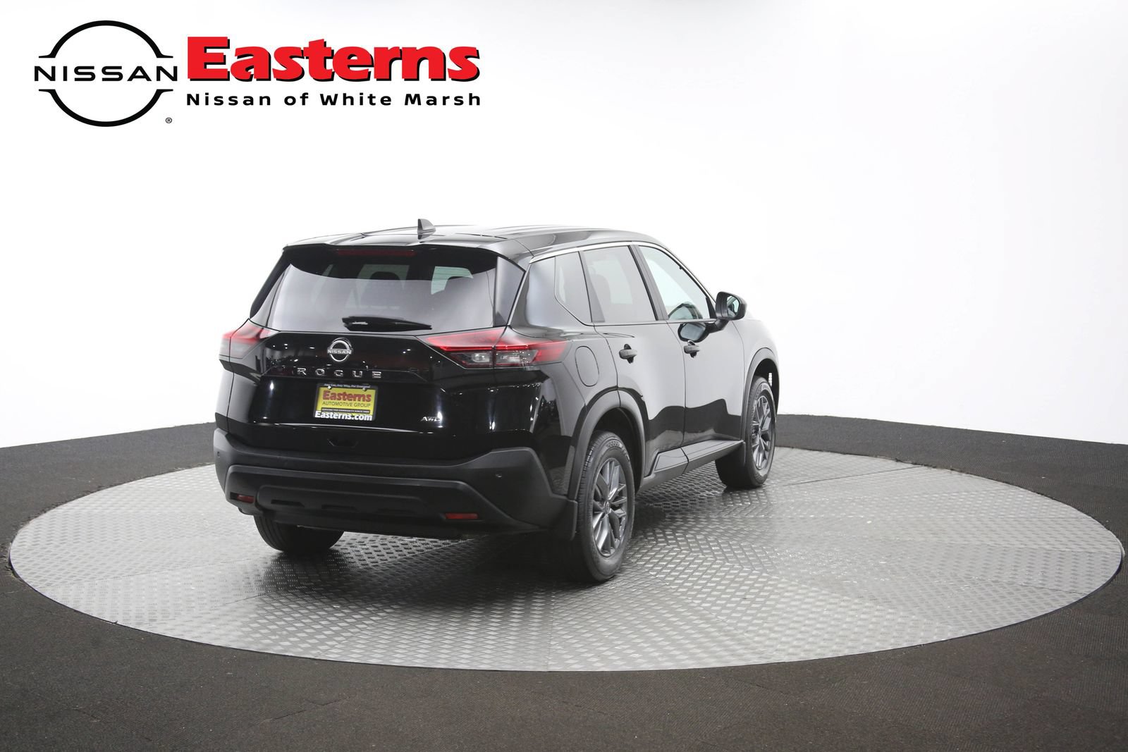 Used 2023 Nissan Rogue S AWD/4WD image 36