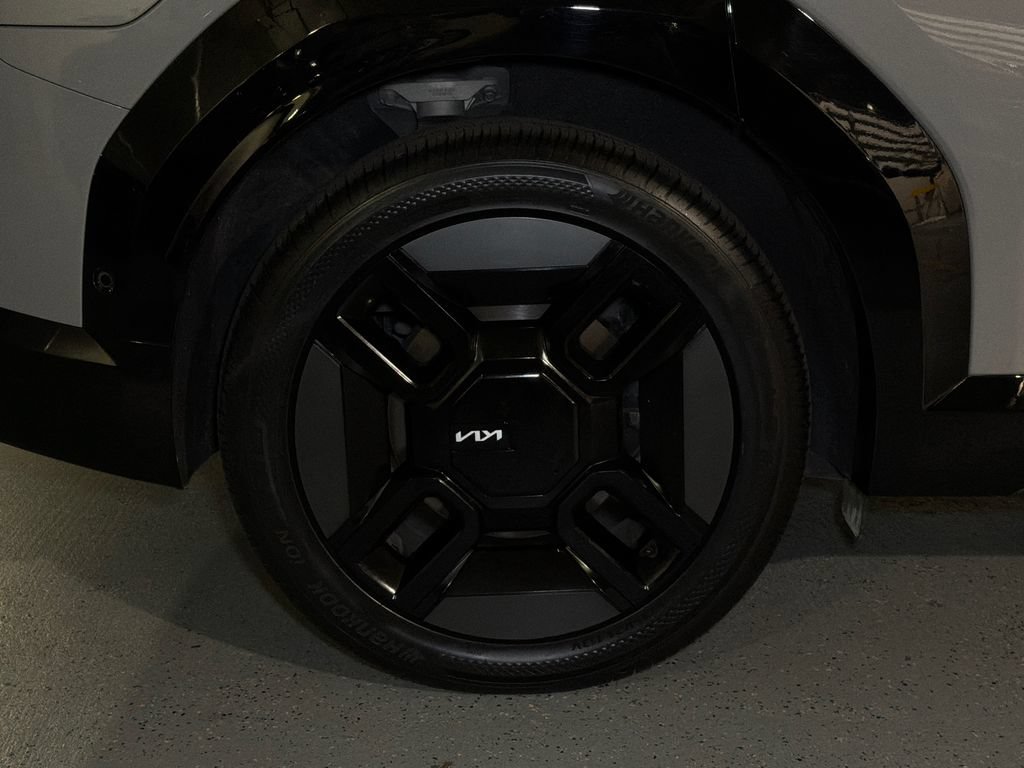 Certified 2026 Kia EV9 GT-Line AWD/4WD image 11