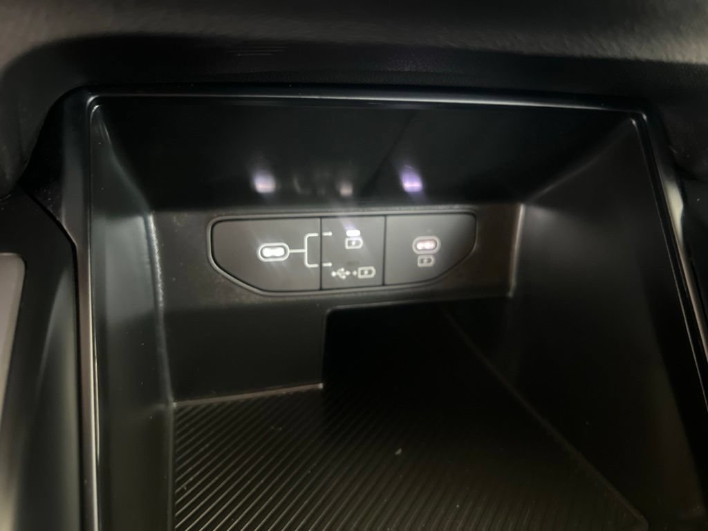 Certified 2024 Kia Sorento LX FWD image 49