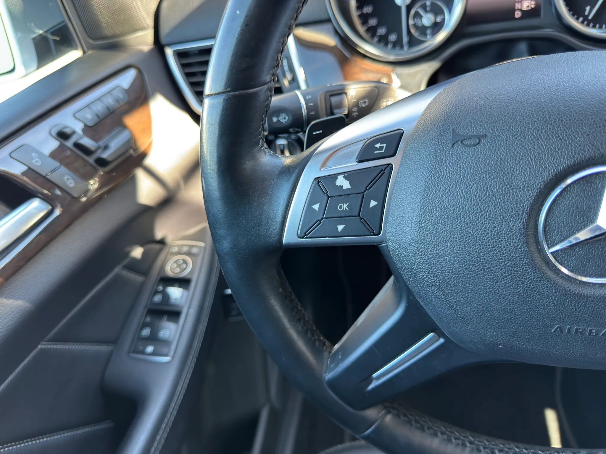 Used 2016 Mercedes-Benz GL 450 4MATIC image 33