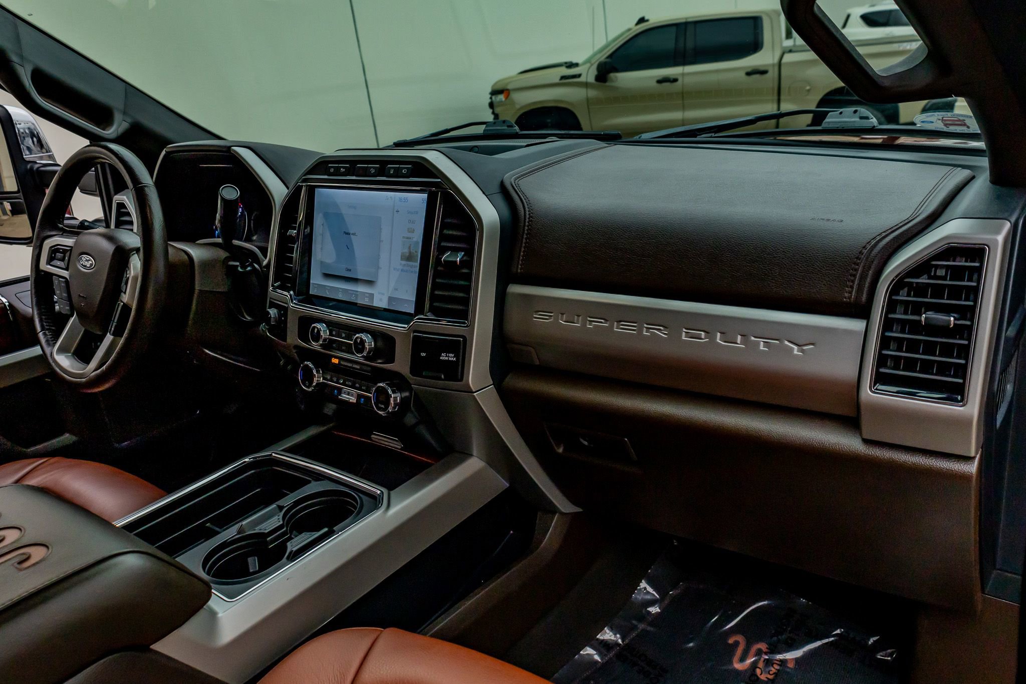 Used 2022 Ford F350 King Ranch w/ King Ranch Ultimate Package AWD/4WD image 18