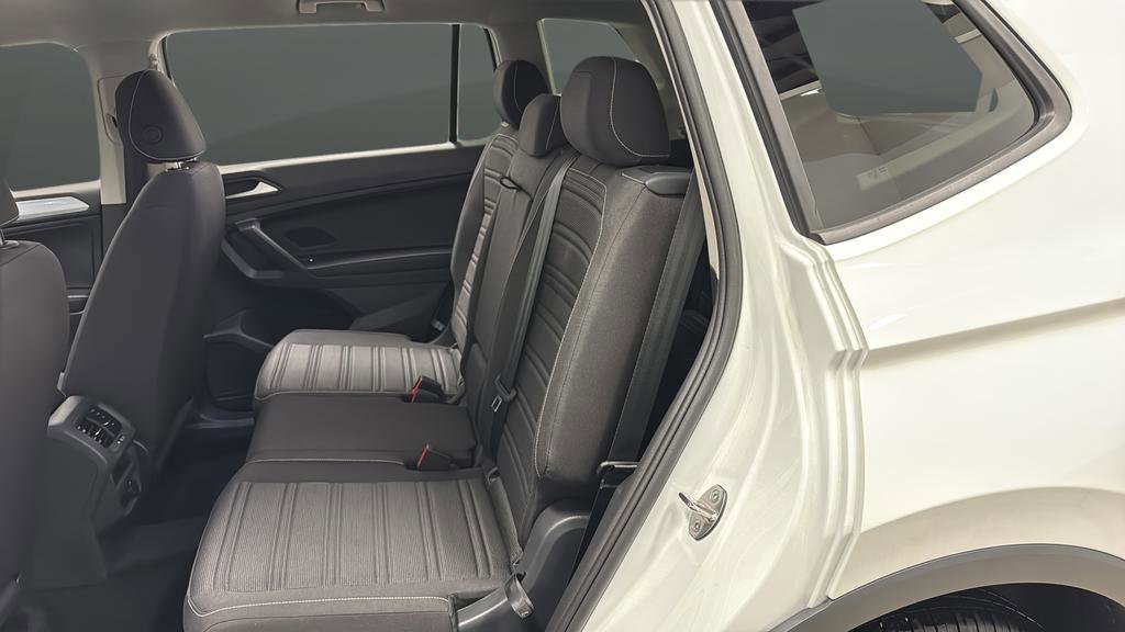 Used 2024 Volkswagen Tiguan S image 12