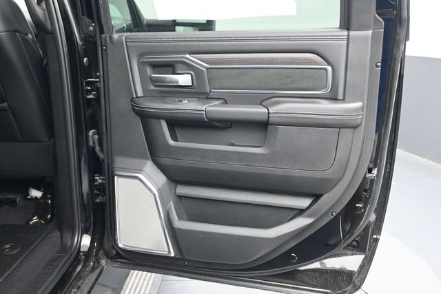 New 2026 RAM 3500 Laramie AWD/4WD image 13