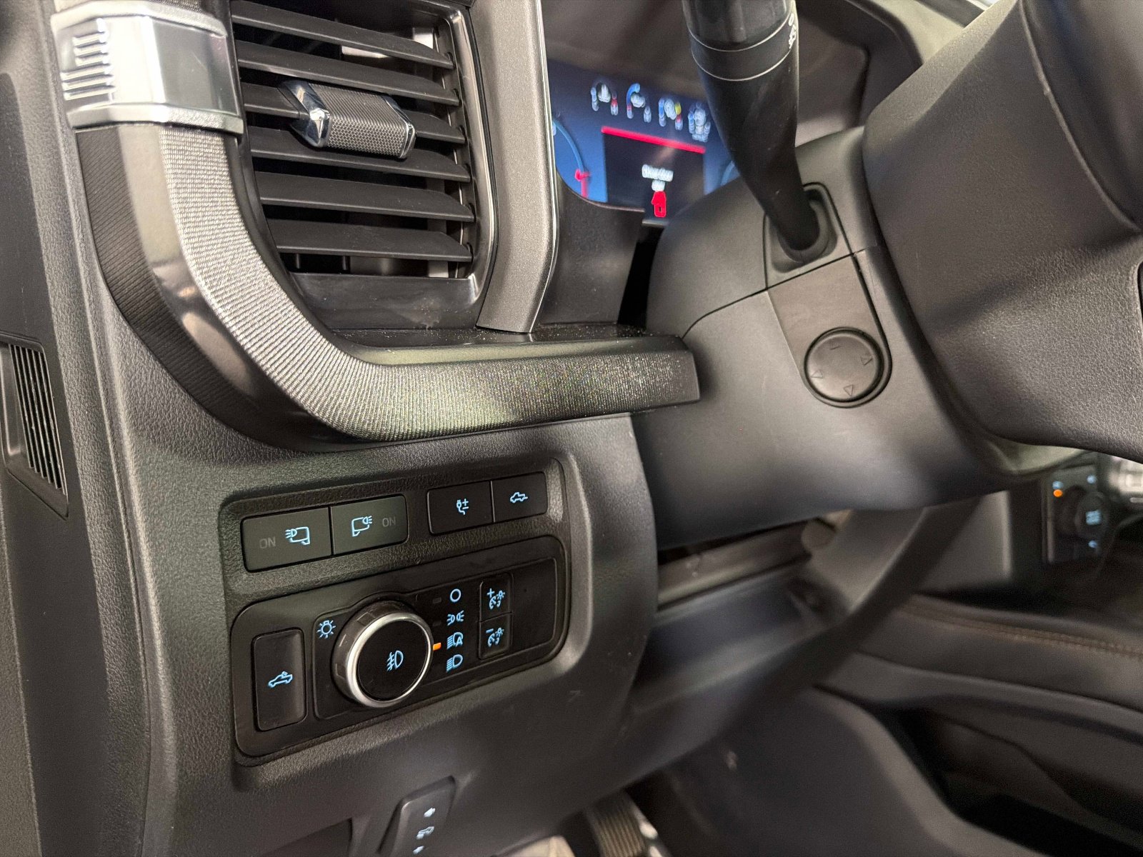 Used 2023 Ford F350 Platinum AWD/4WD image 44