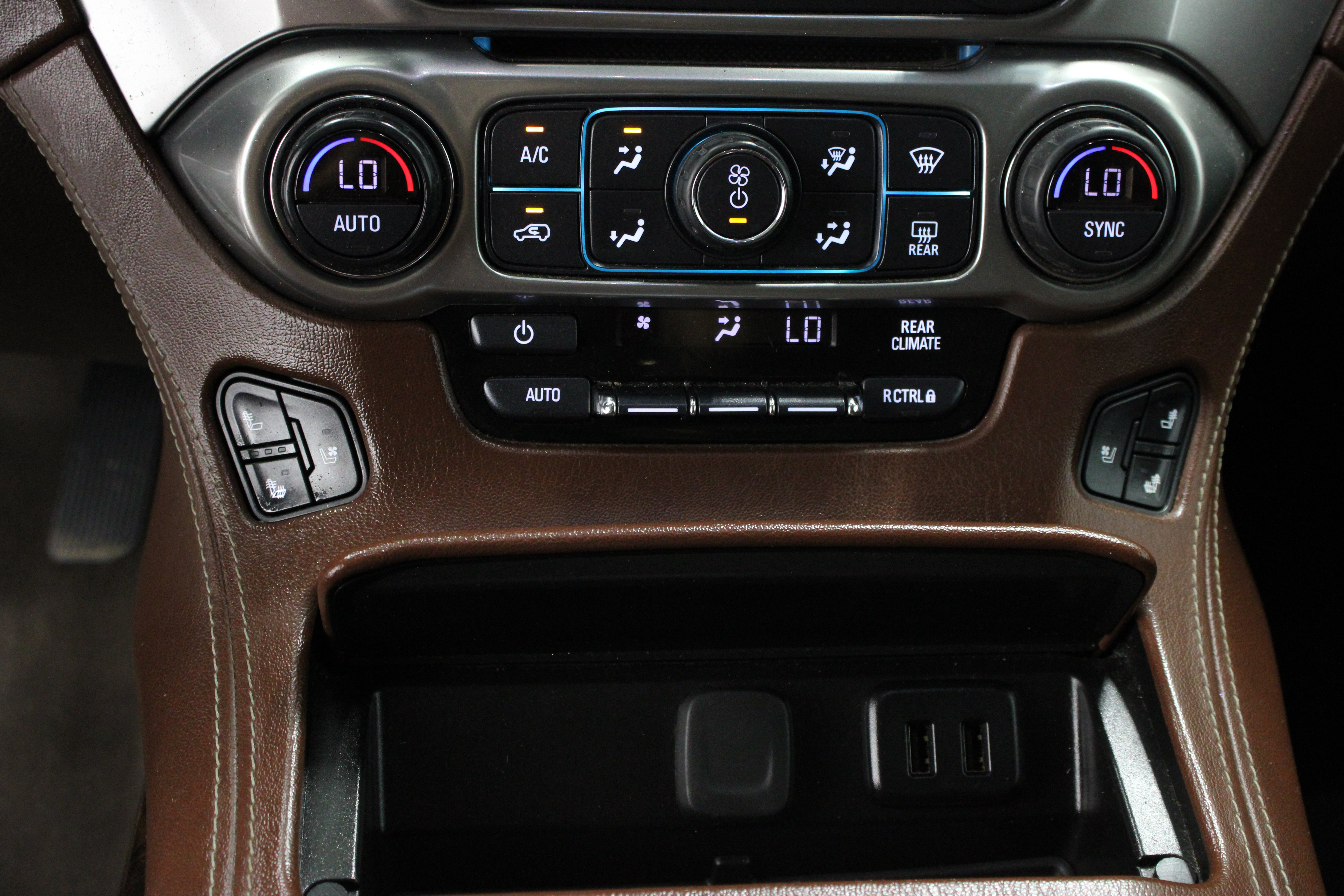 Used 2019 Chevrolet Tahoe Premier AWD/4WD image 20