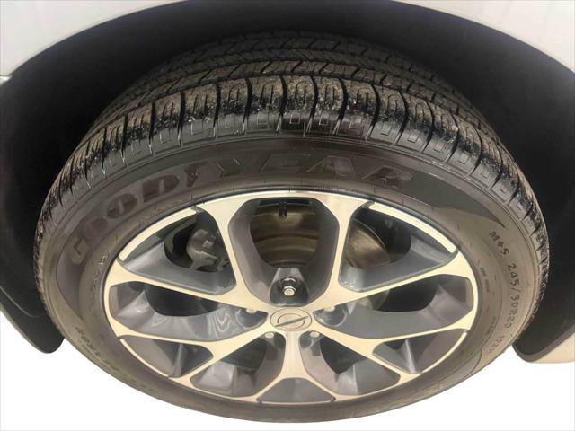 Certified 2021 Chrysler Pacifica Limited AWD/4WD image 13