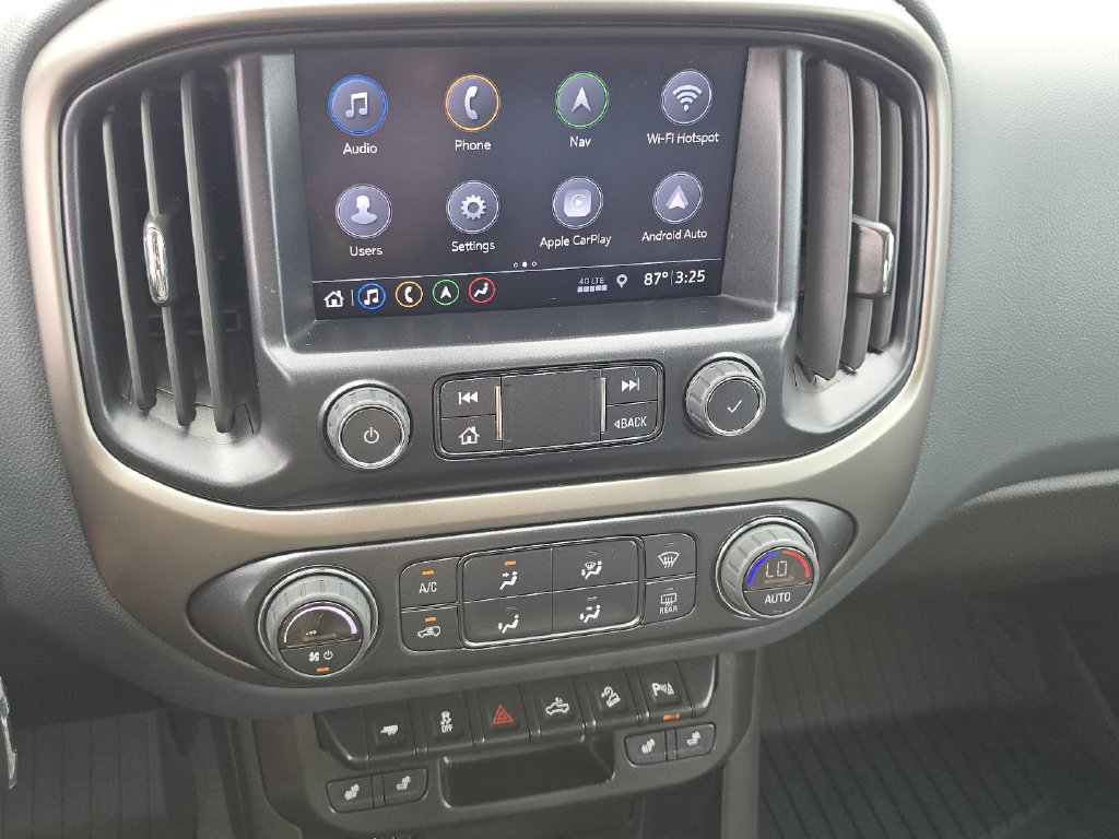 Used 2022 Chevrolet Colorado Z71 AWD/4WD image 34