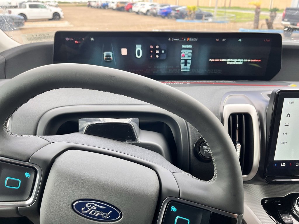 New 2025 Ford Expedition Active image 12