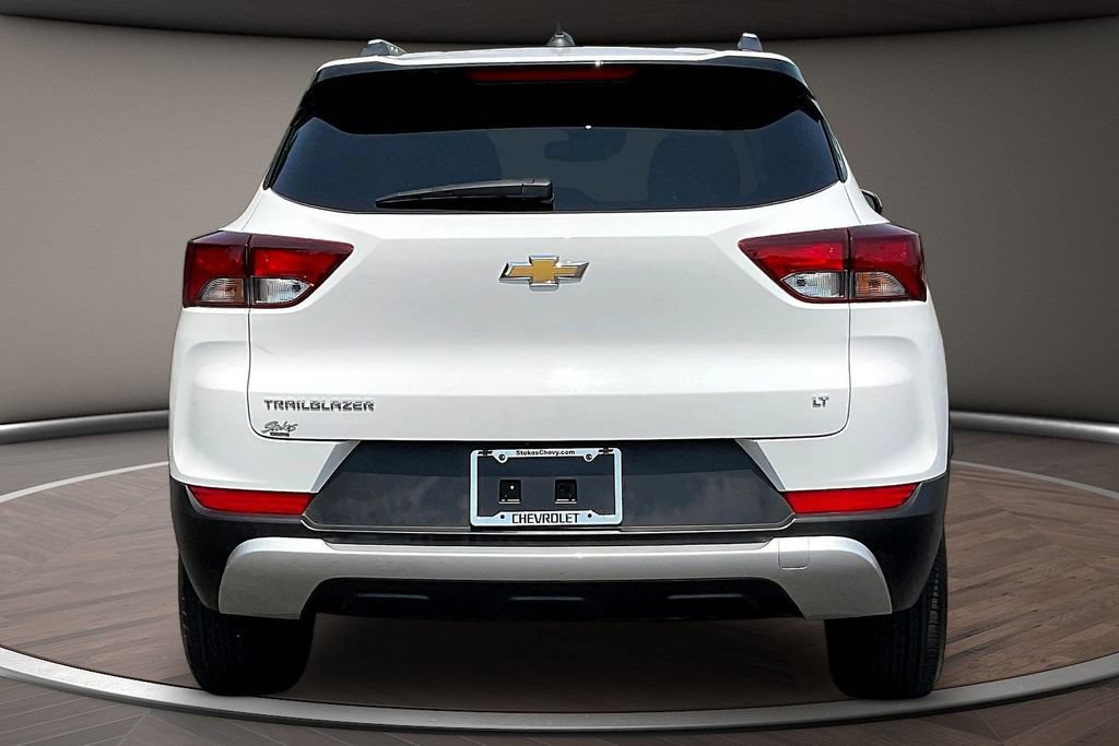 Used 2023 Chevrolet TrailBlazer LT w/ Convenience Package FWD image 5