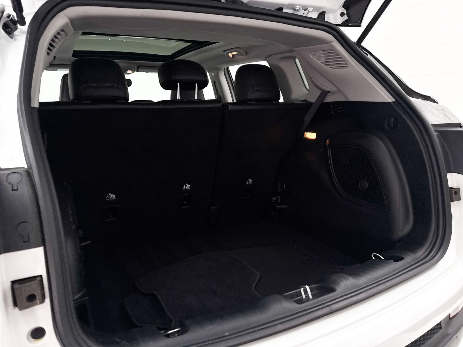 Used 2022 Jeep Compass Latitude w/ Sun and Sound Group FWD image 29