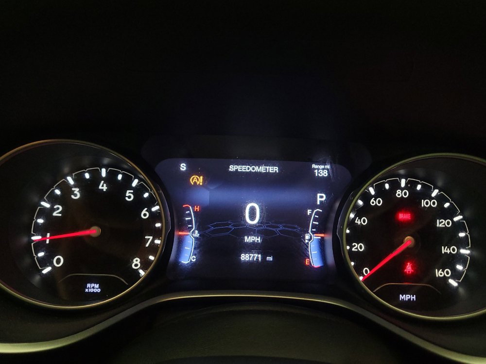 Used 2018 Jeep Compass Latitude w/ Popular Equipment Group FWD image 23