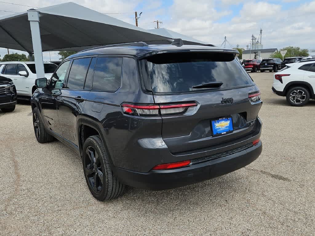 Used 2025 Jeep Grand Cherokee L Laredo RWD image 6