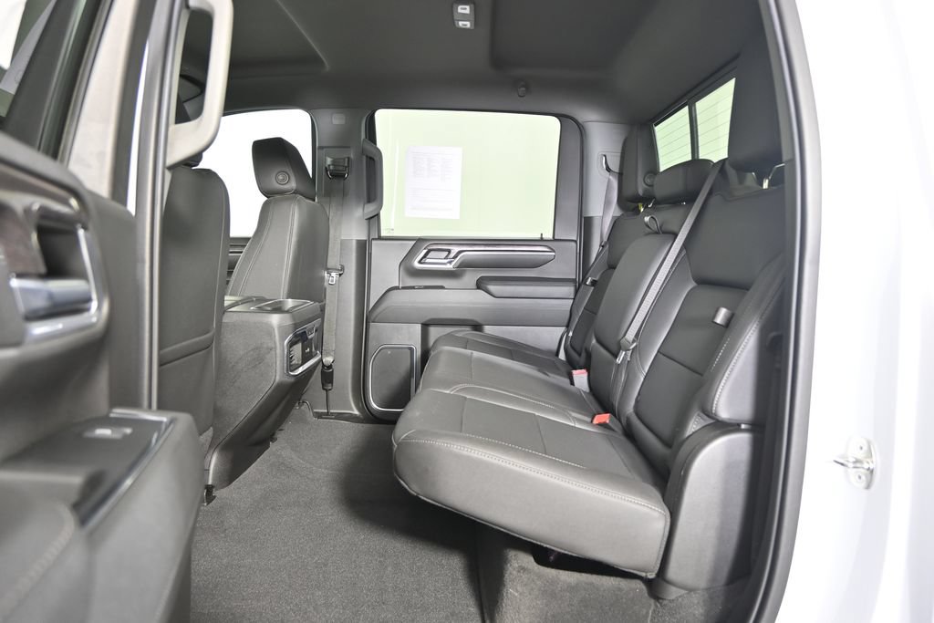 Used 2024 Chevrolet Silverado 2500 LTZ w/ LTZ Plus Package AWD/4WD image 17