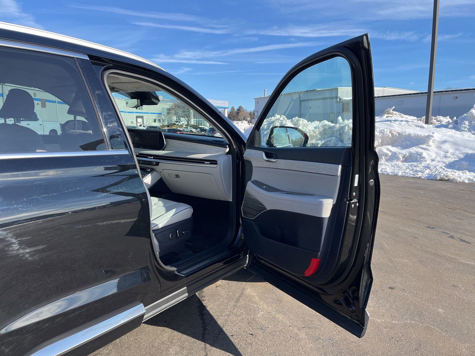 Used 2023 Hyundai Palisade Calligraphy image 22