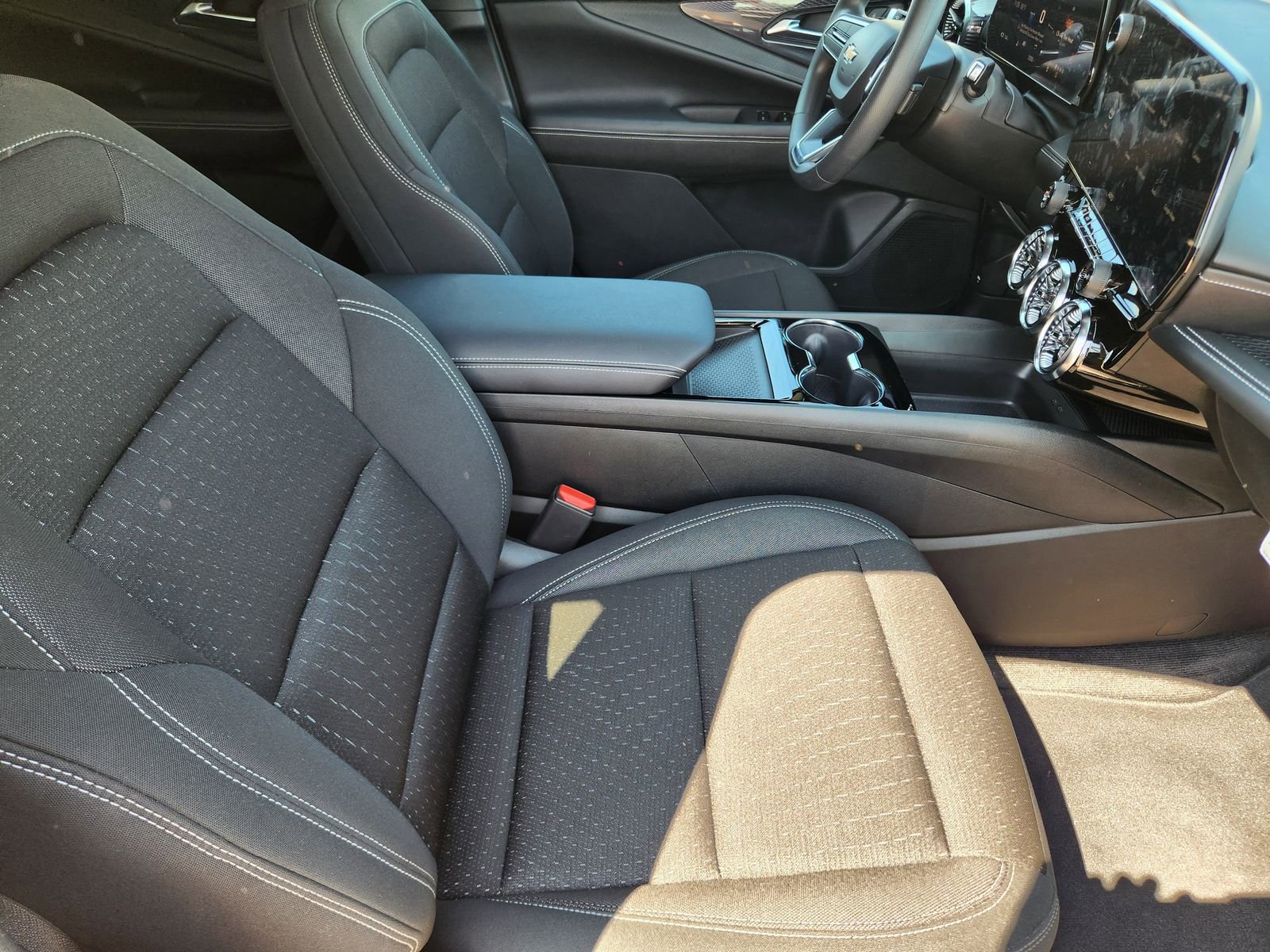 New 2025 Chevrolet Blazer EV LT image 12