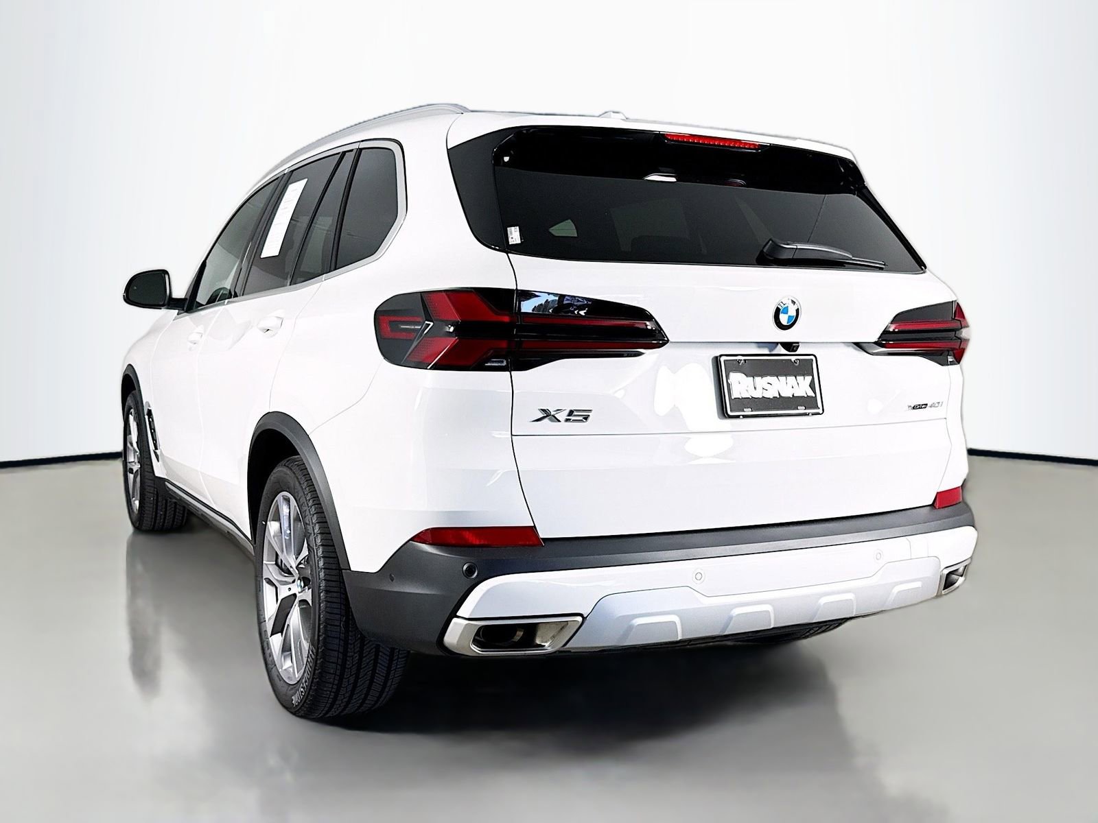 Used 2026 BMW X5 xDrive40i w/ Premium Package image 5