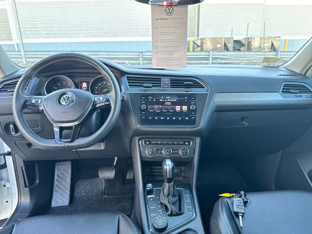 Certified 2021 Volkswagen Tiguan SE w/ Panoramic Sunroof Package image 16
