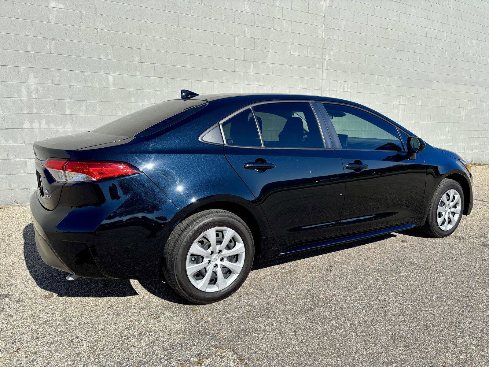 Used 2025 Toyota Corolla LE image 6