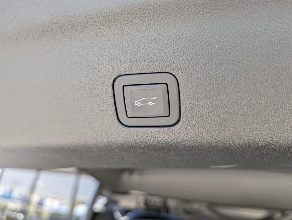 Used 2025 Chevrolet Tahoe Premier image 30