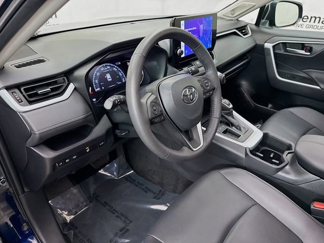 Used 2024 Toyota RAV4 XLE Premium image 9