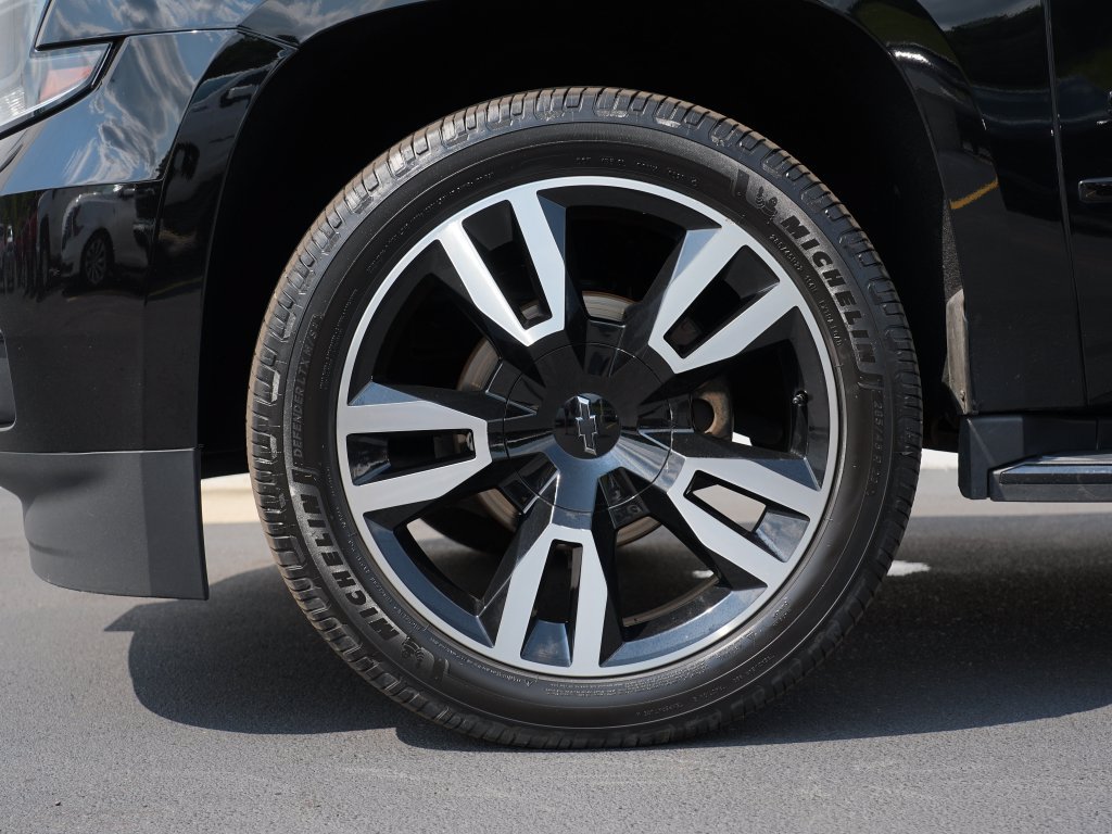 Certified 2020 Chevrolet Suburban Premier w/ RST 6.2L Performance Edition AWD/4WD image 32