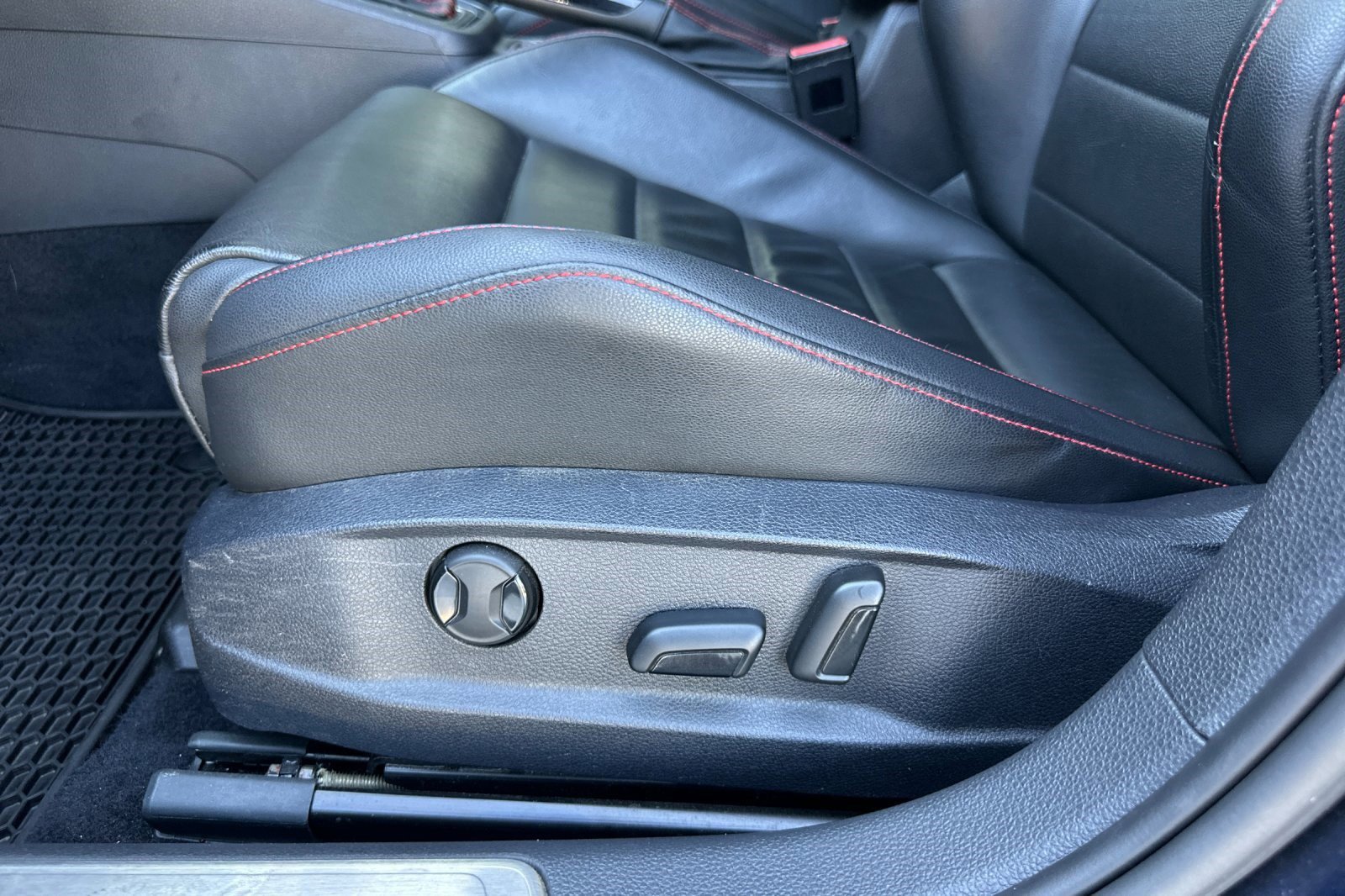 Used 2016 Volkswagen GTI S image 14