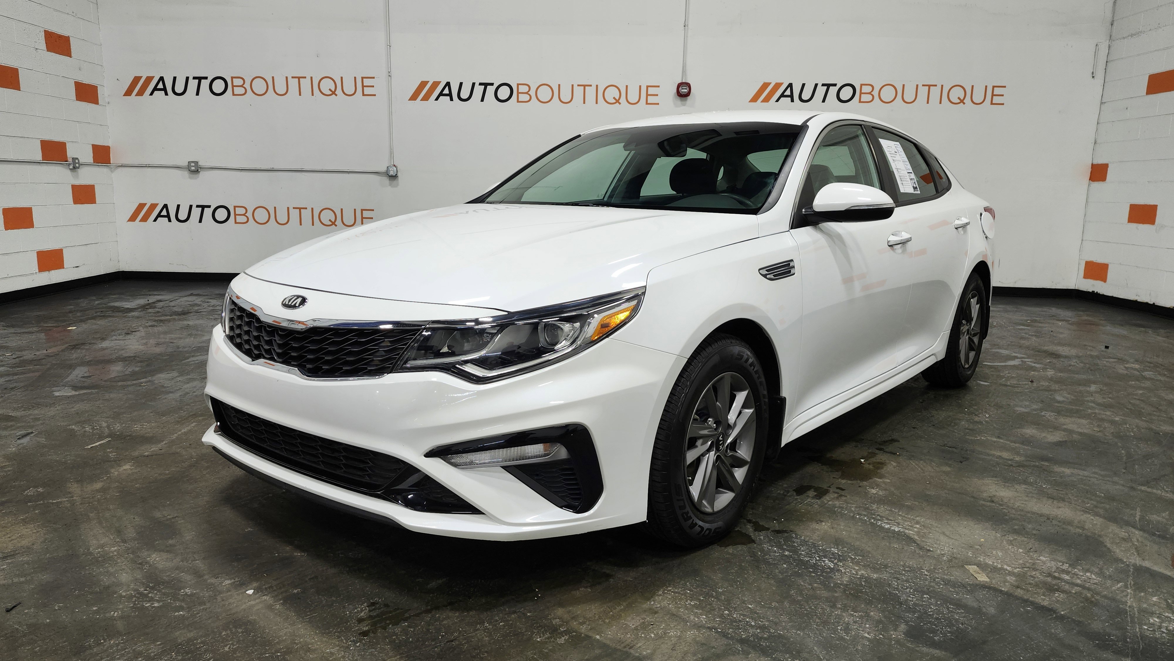 Used 2020 Kia Optima LX image 12
