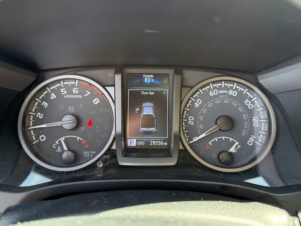 Used 2021 Toyota Tacoma TRD Sport w/ Technology Package image 18