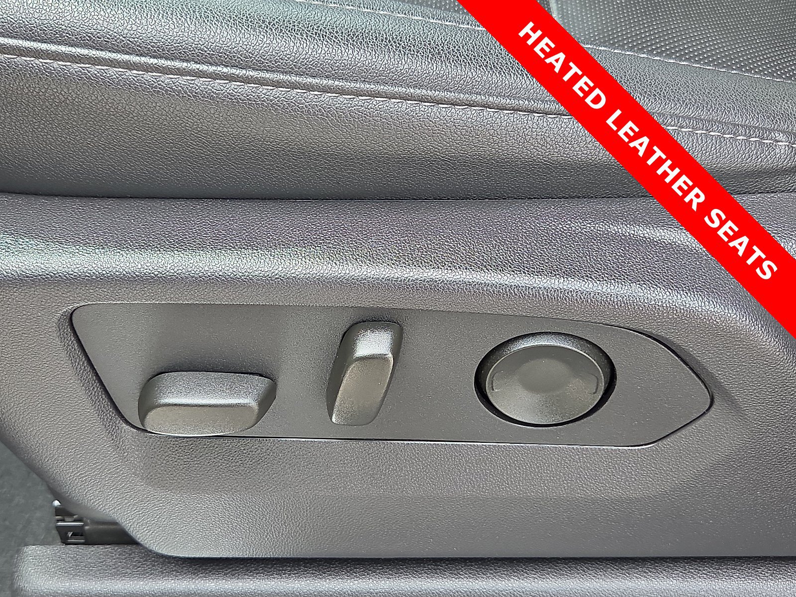 Used 2024 GMC Sierra 1500 SLT AWD/4WD image 14