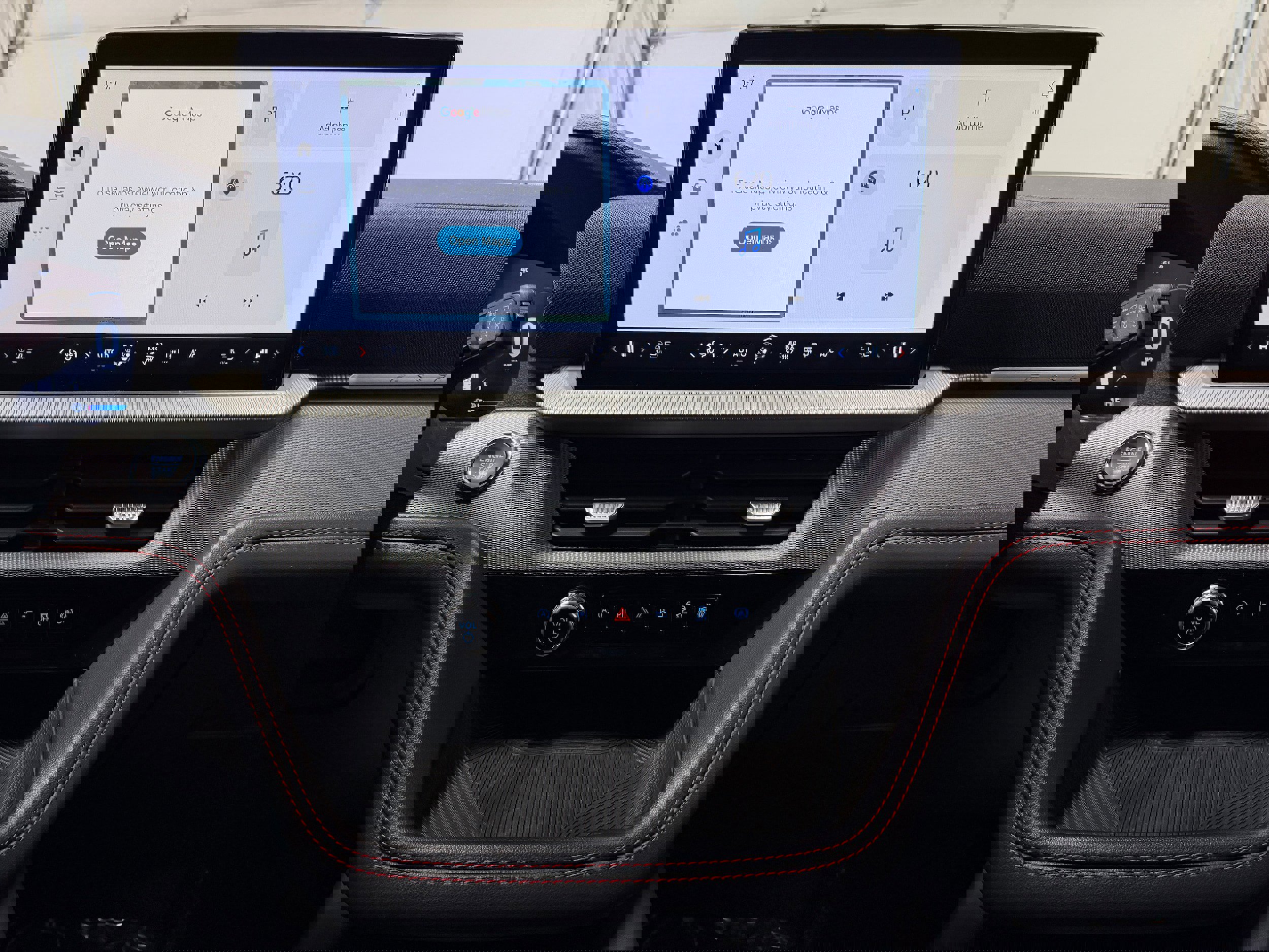 Certified 2025 Ford Explorer ST-Line image 19