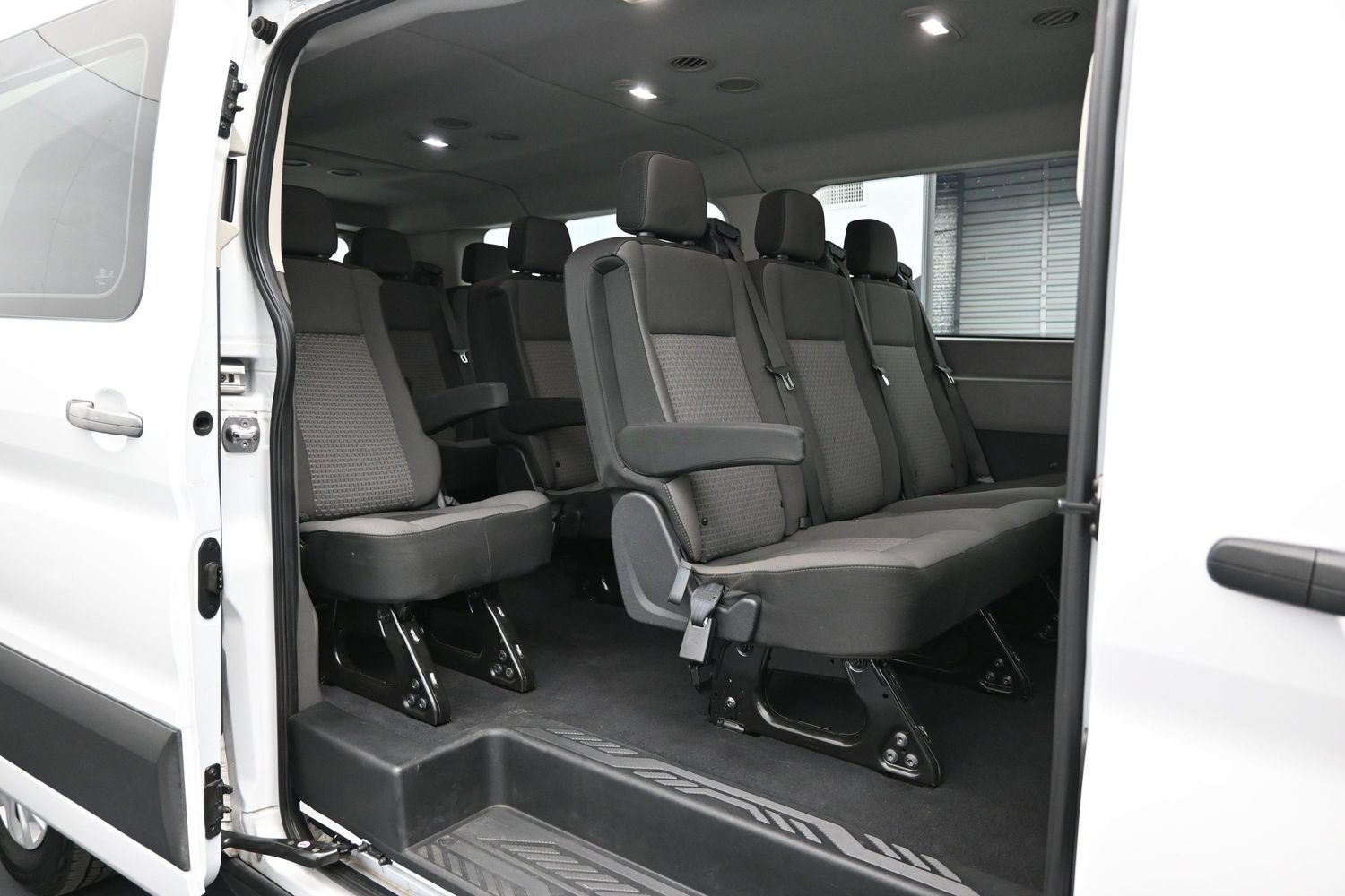 Used 2024 Ford Transit 350 XLT RWD image 12