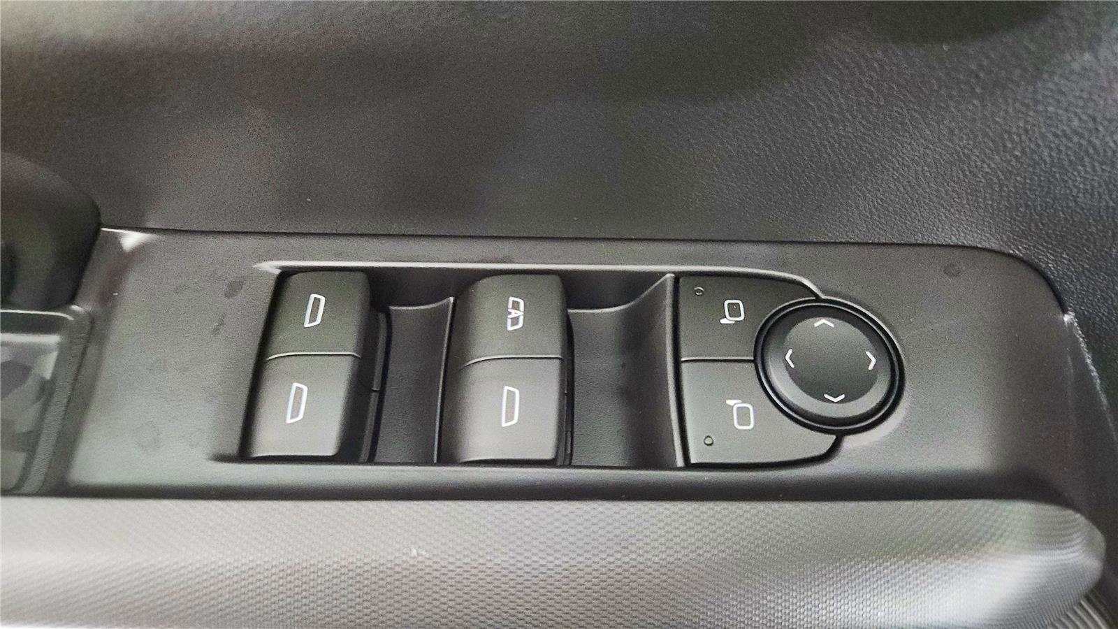 Used 2026 Chevrolet Colorado LT w/ LT Convenience Package image 16