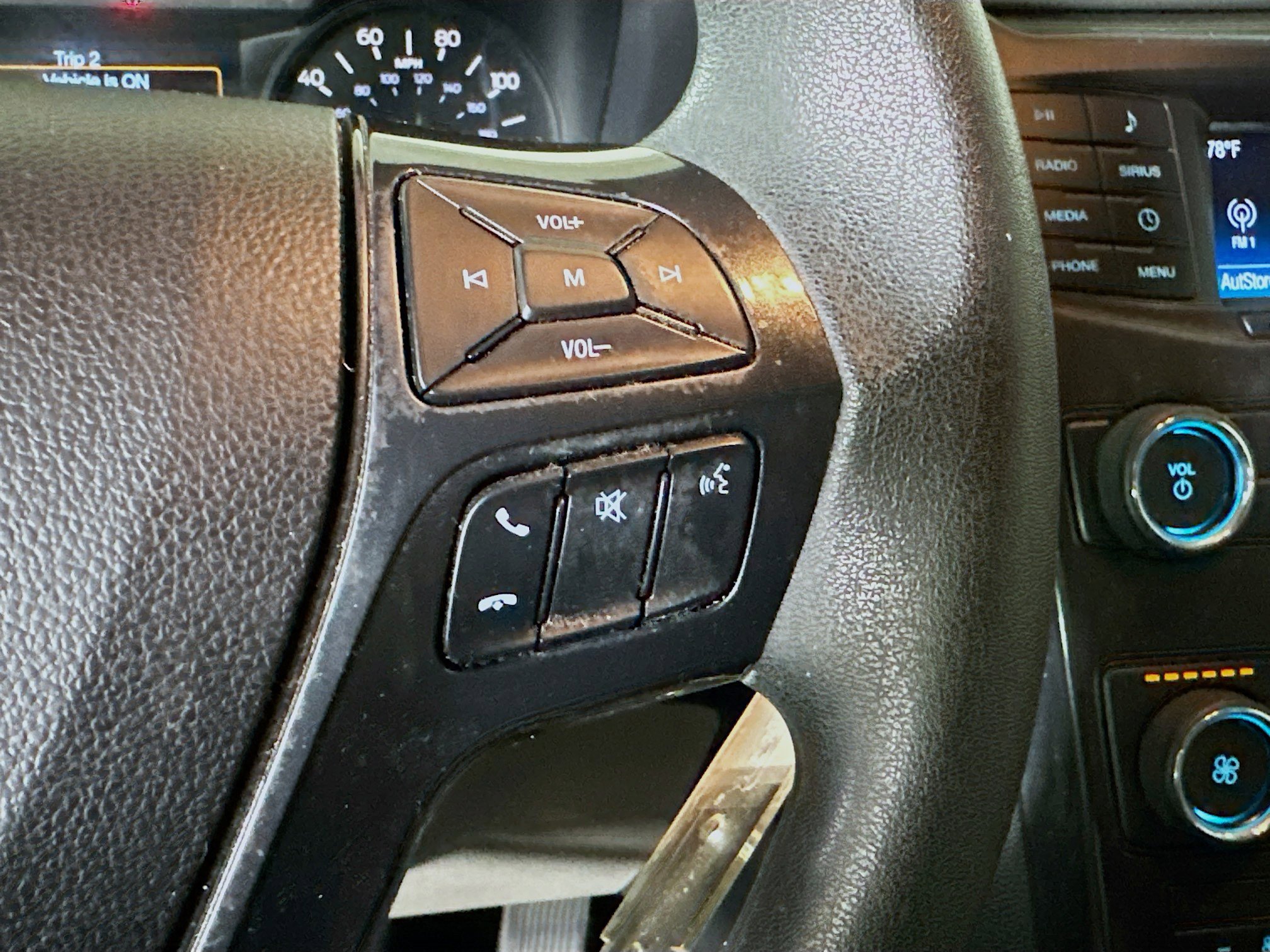 Used 2019 Ford Explorer FWD image 17