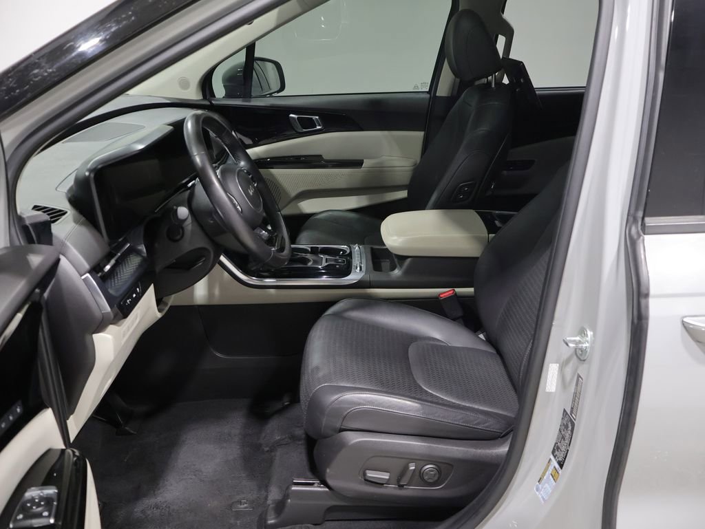 Used 2022 Kia Carnival SX Prestige FWD image 12