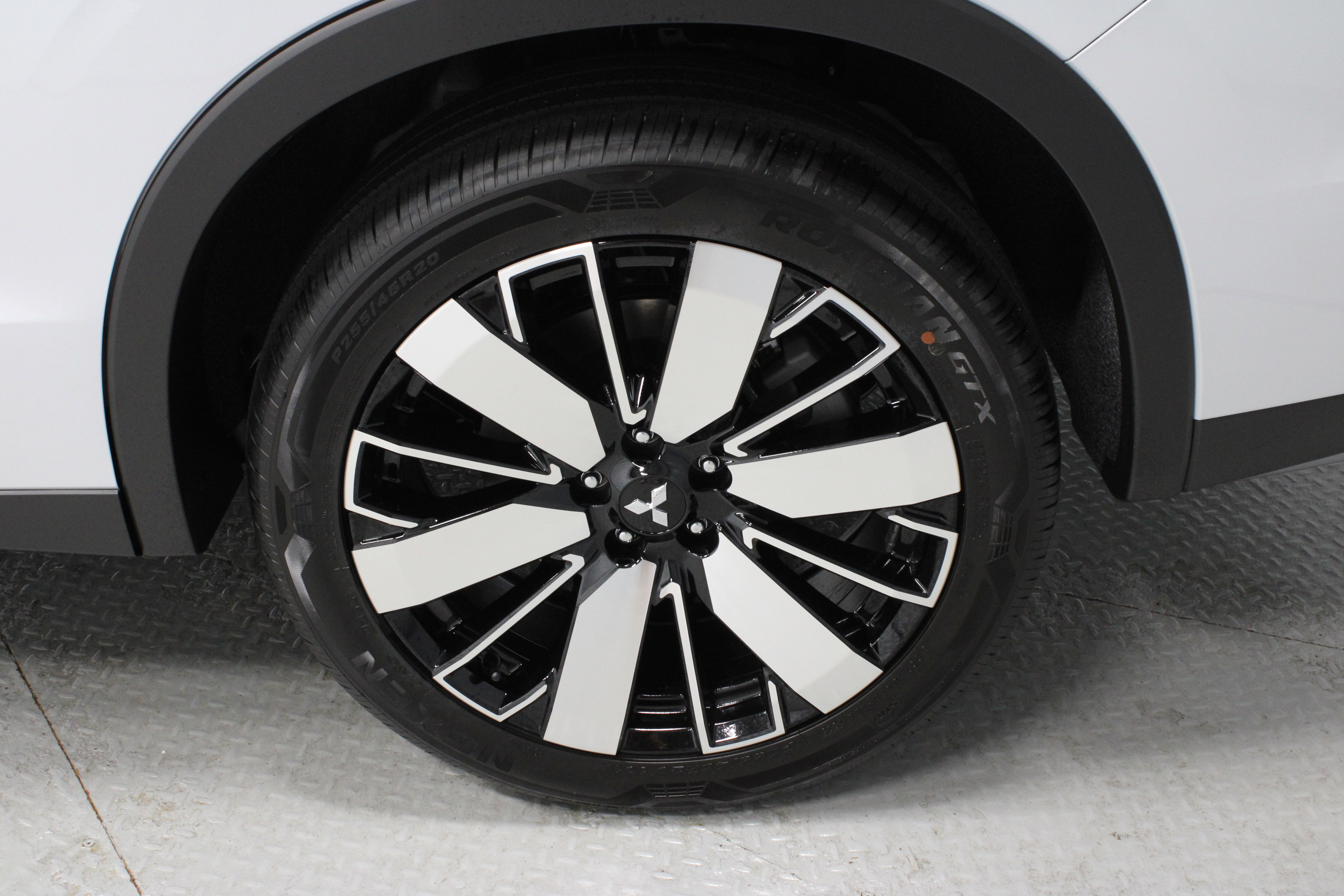New 2025 Mitsubishi Outlander SE image 36