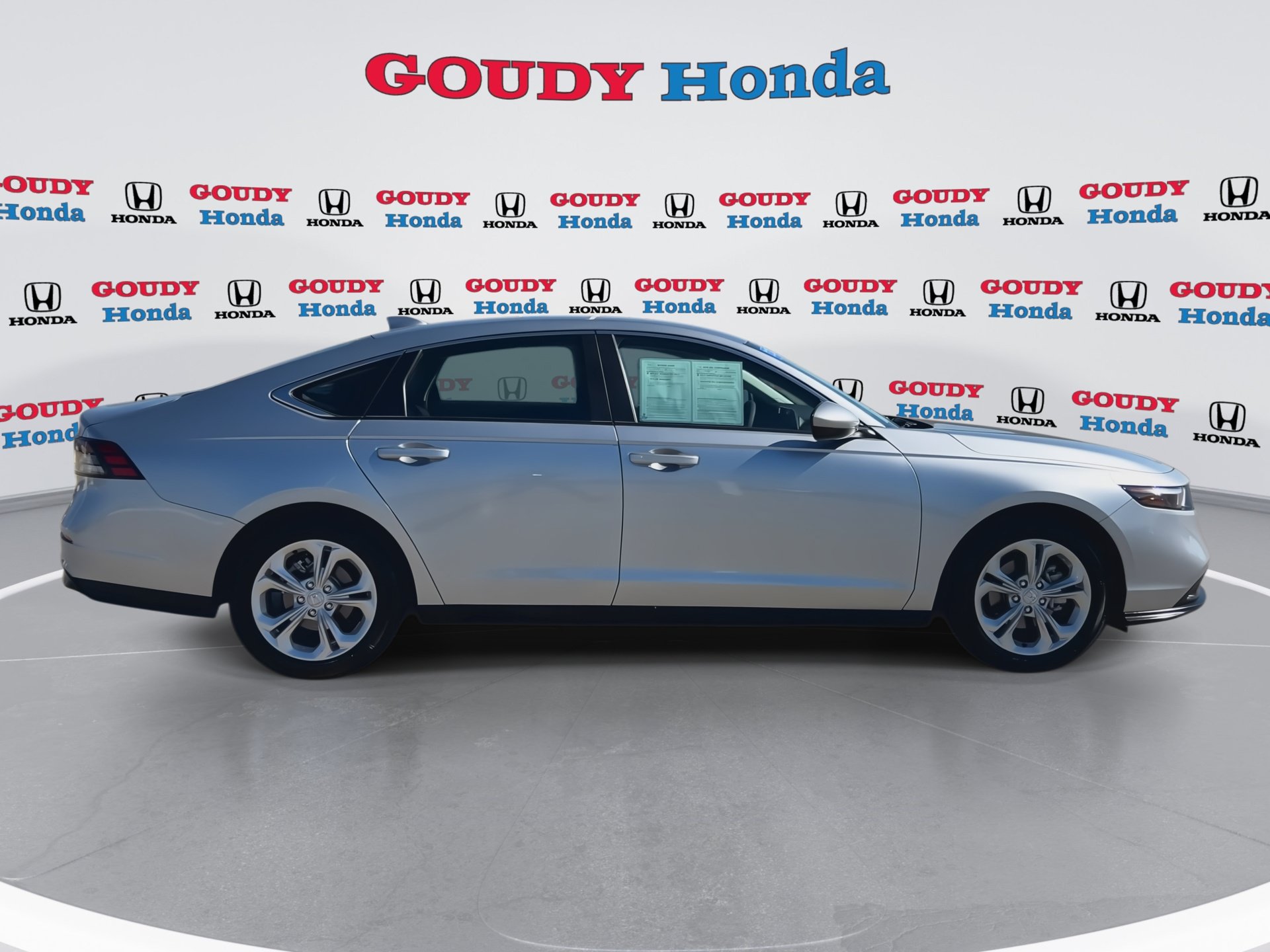 Certified 2025 Honda Accord LX image 9