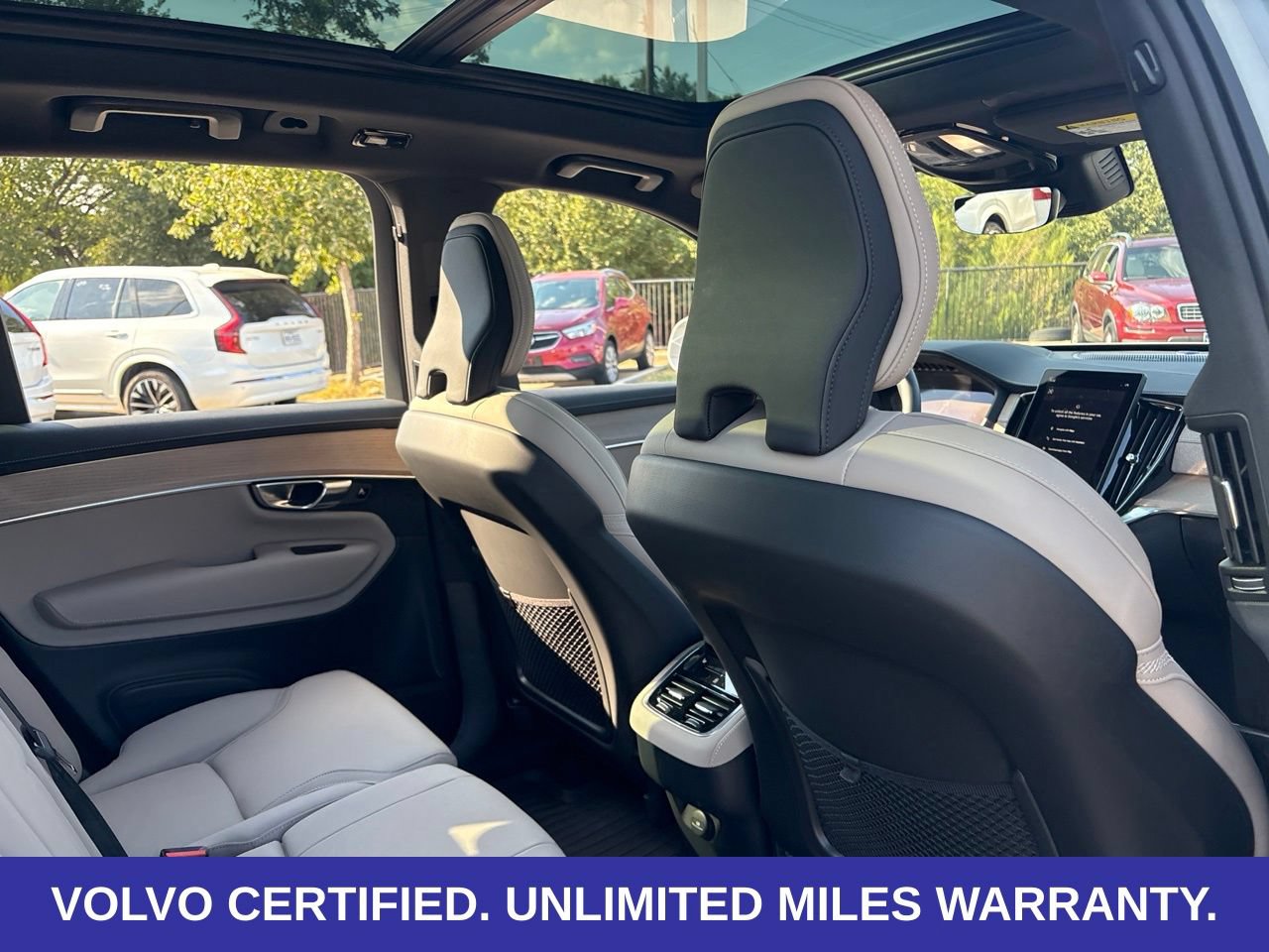 Certified 2026 Volvo XC90 B6 Plus w/ Protection Package Premier AWD/4WD image 12