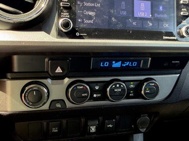 Used 2021 Toyota Tacoma SR5 AWD/4WD image 17
