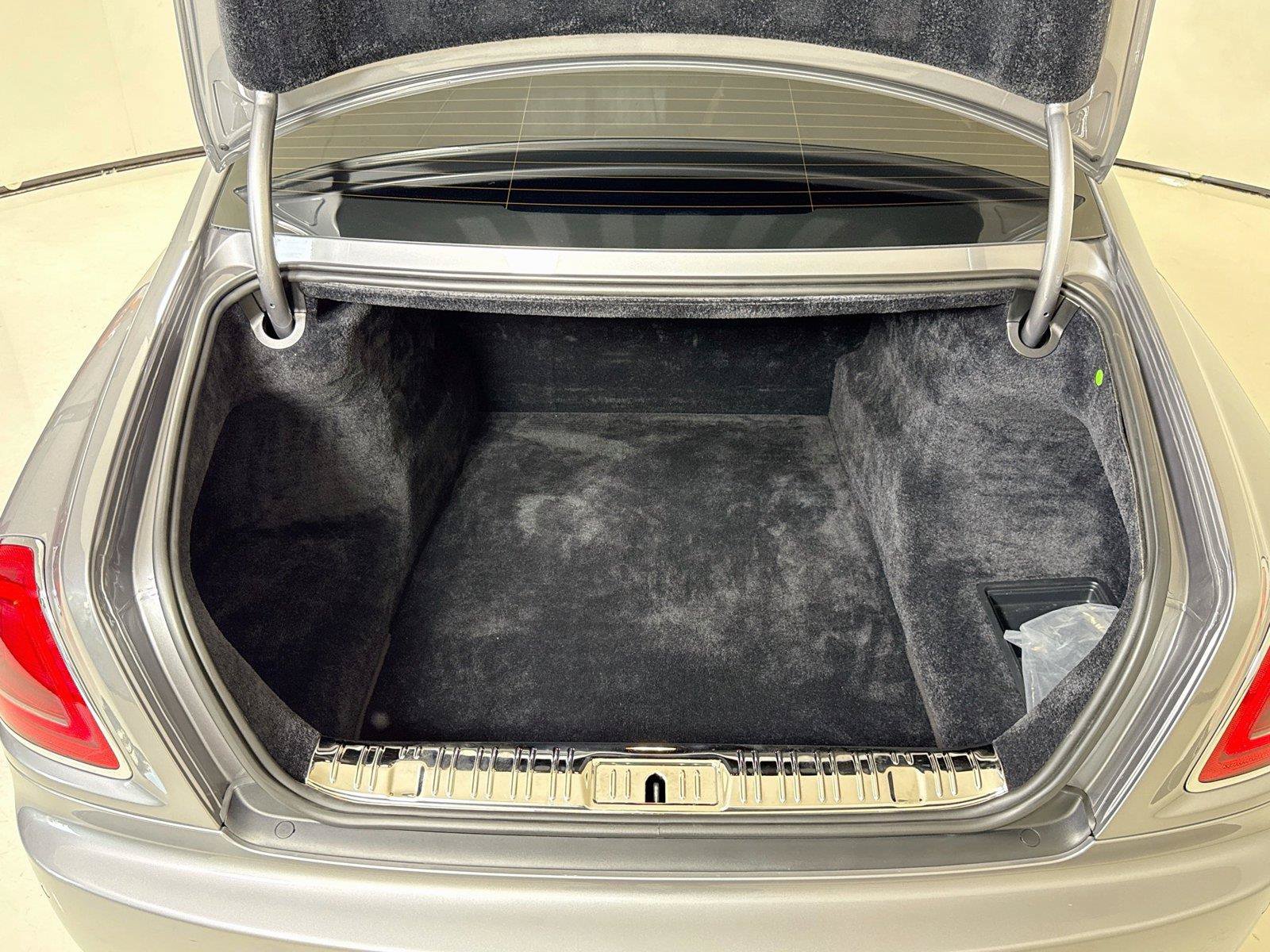Used 2019 Rolls-Royce Ghost RWD image 29