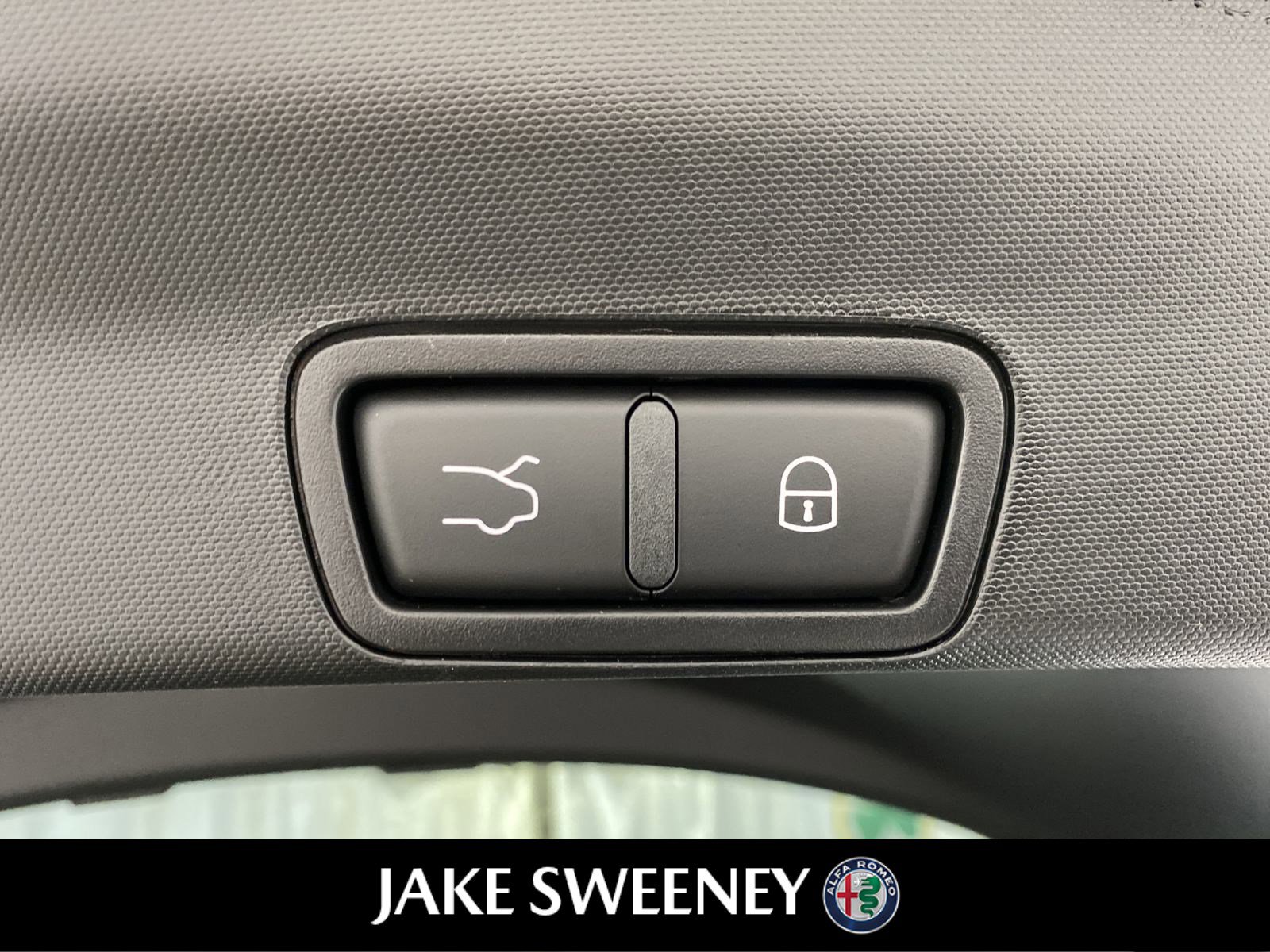 New 2025 Alfa Romeo Stelvio Tributo Italiano w/ Driving Assist Package image 30