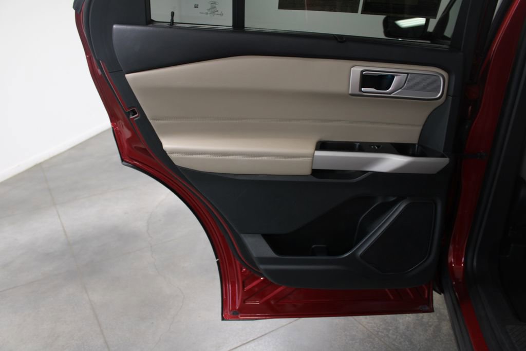 Used 2024 Ford Explorer Limited image 28