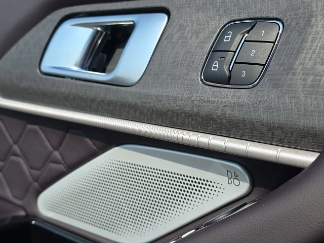 Used 2025 Ford Explorer Platinum w/ Ultimate Package image 26