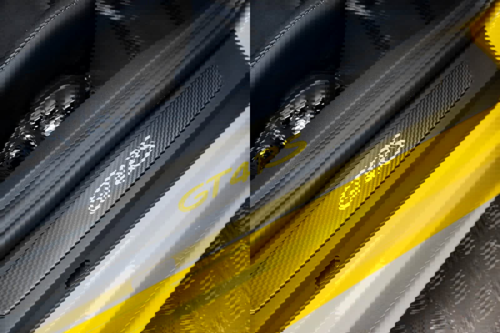 Used 2024 Porsche 718 Cayman GT4 RS image 37