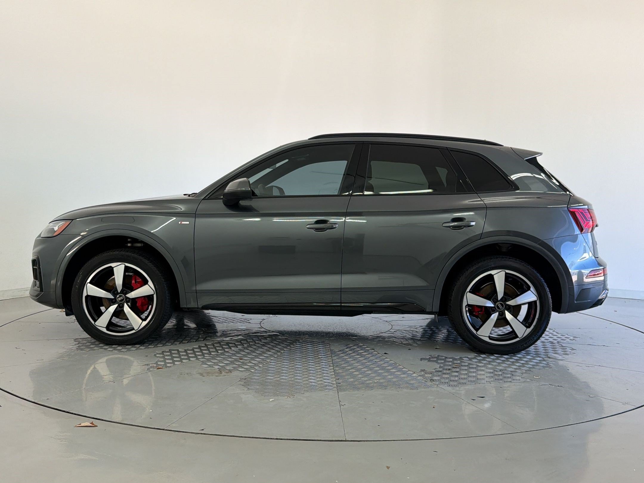 Used 2024 Audi Q5 2.0T Premium Plus AWD/4WD image 2
