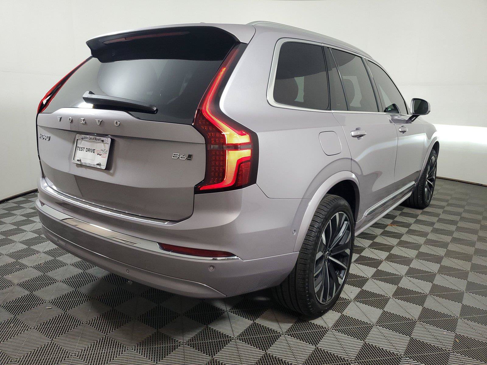 Certified 2026 Volvo XC90 B6 Plus w/ Protection Package Premier AWD/4WD image 6