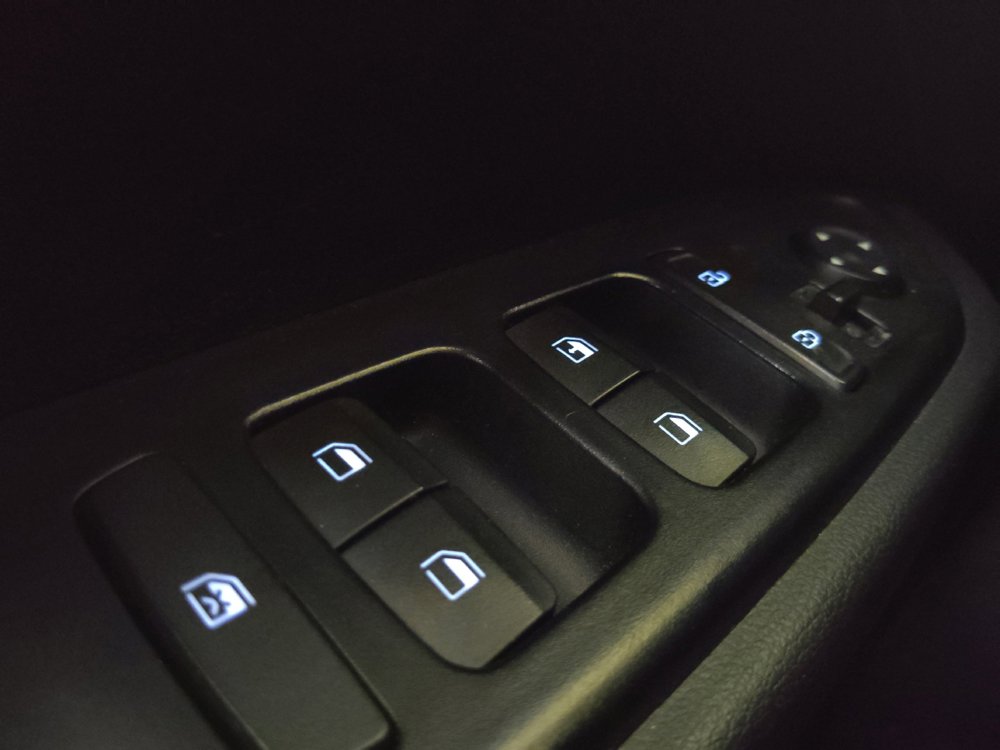 Used 2022 Hyundai Venue SE FWD image 27