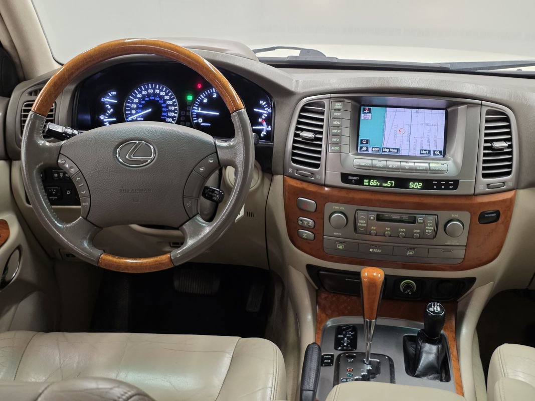 Used 2004 Lexus LX 470 4WD image 17